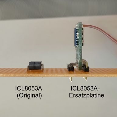 Vergleich des Original ICL8053 mit der Ersatzplatine (Seitenansicht)